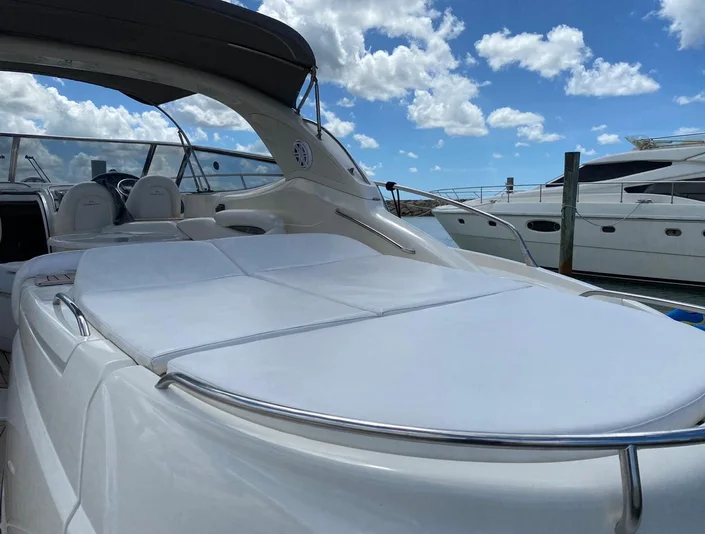 Cranchi 50 bow sunpad at the marina