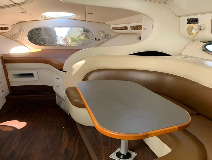 Cruiser 36 salon seating and table