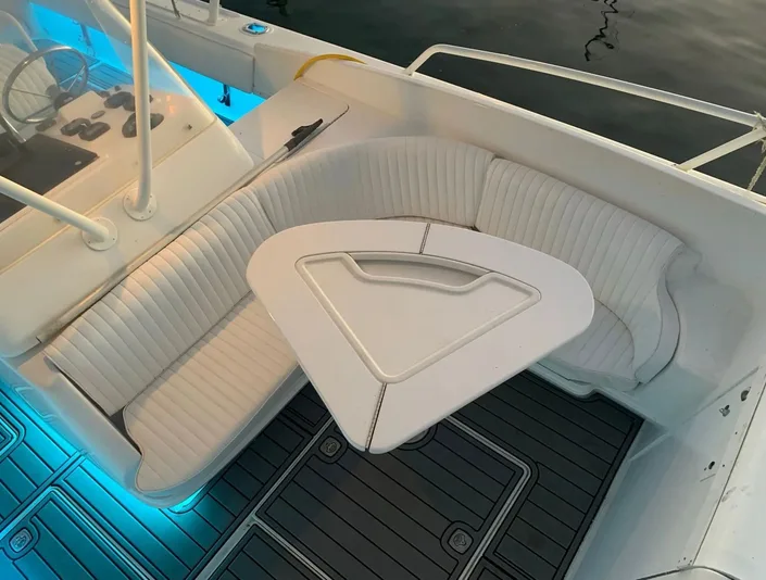 Intrepid 37 wraparound seating and table
