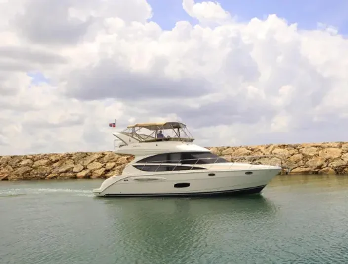Meridian 42 — exterior