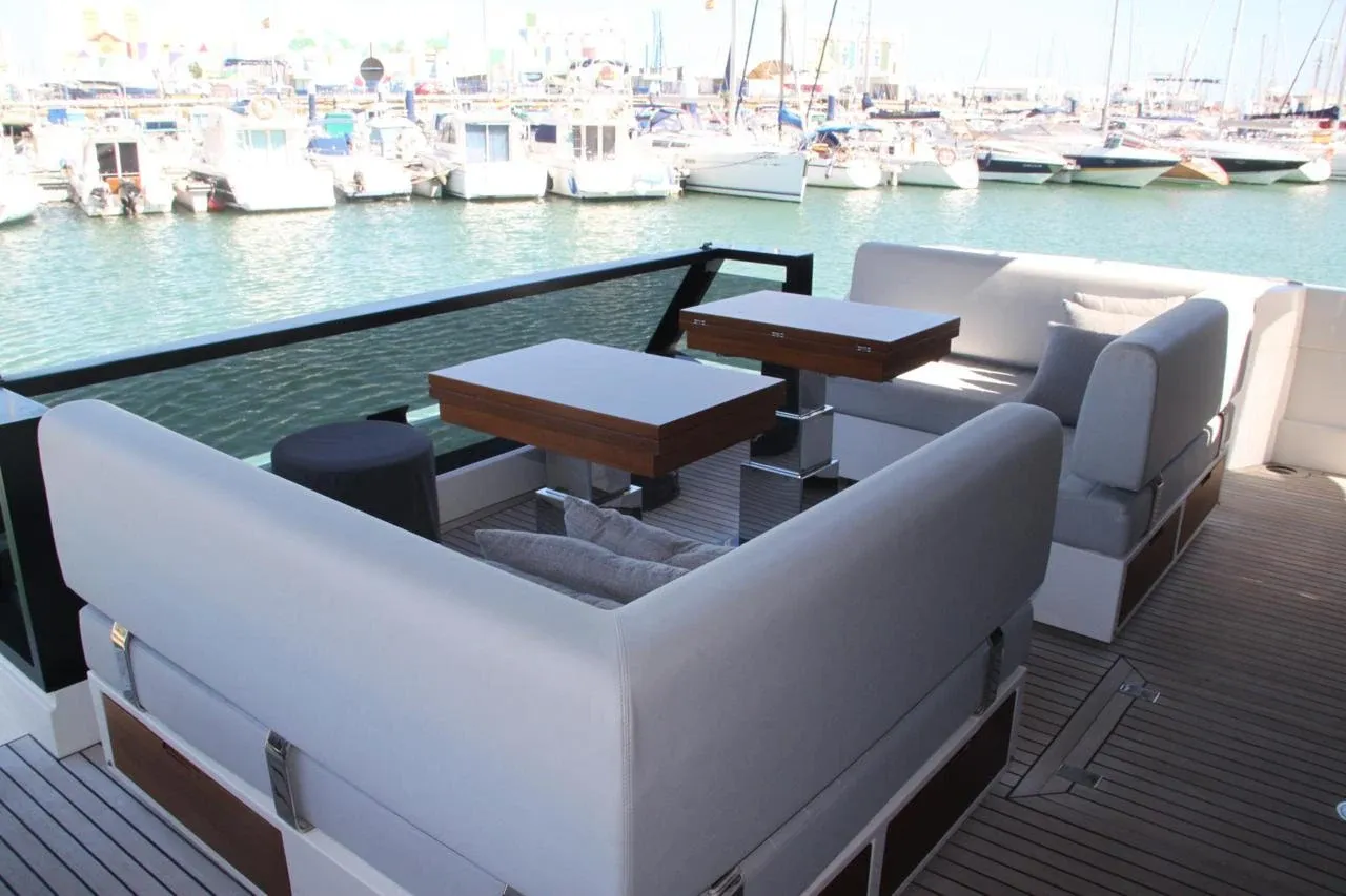Astondoa 80 covered outdoor seating and table