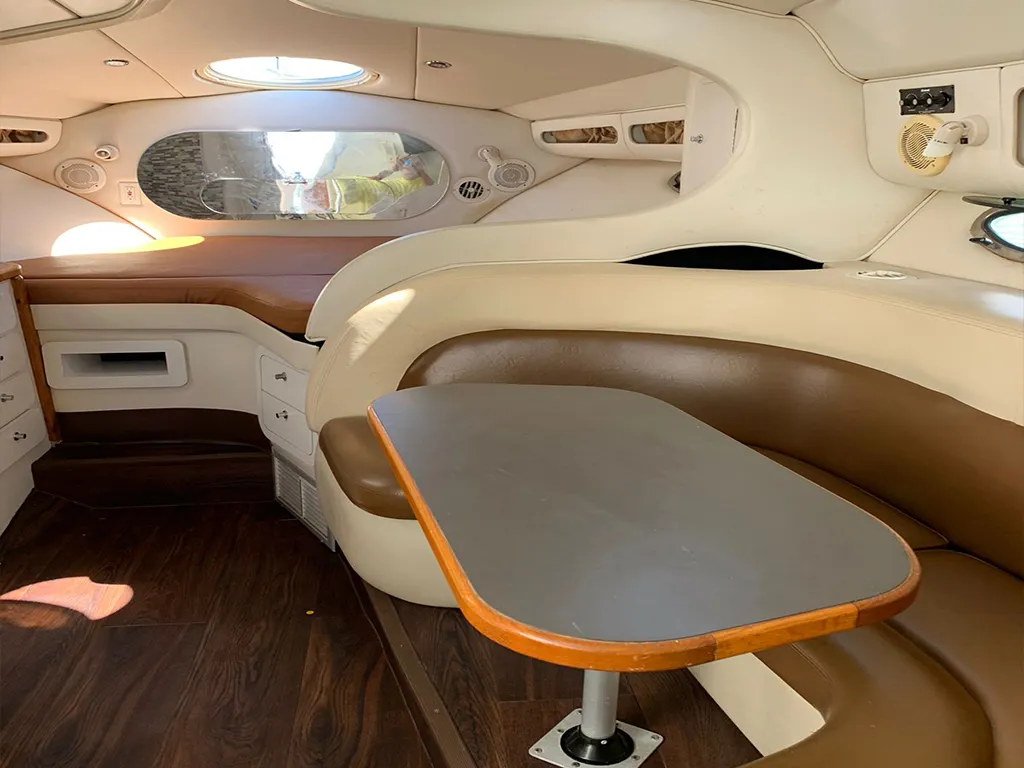 Cruiser 36 salon seating and table