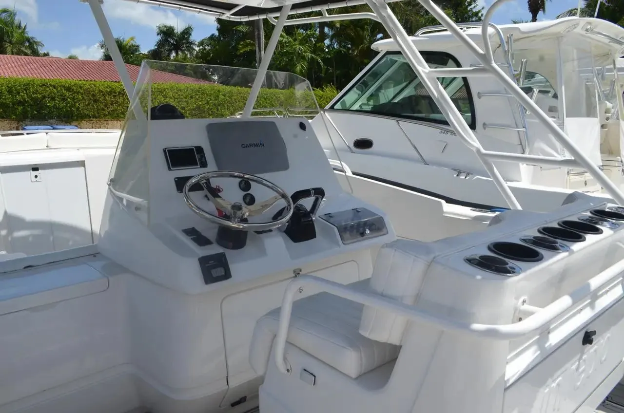 Intrepid 36 helm and cockpit seating