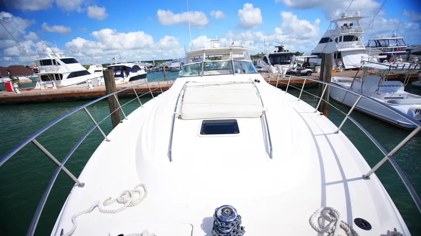 Sea Ray 54 bow sunpad at the marina