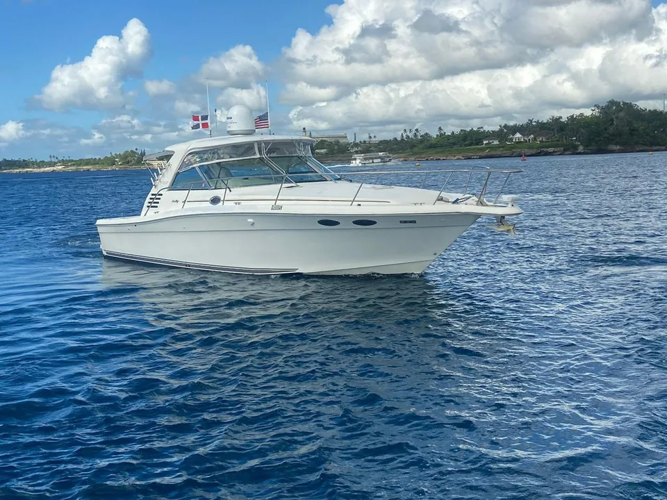 Sea Ray 37 exterior on the water