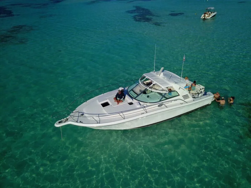 The Vixen 40 anchored in turquoise water