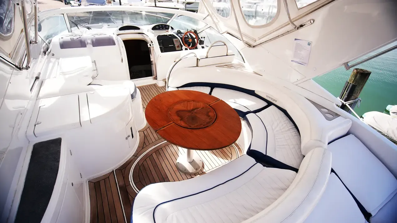 Fairline 43 open-air cockpit seating and table